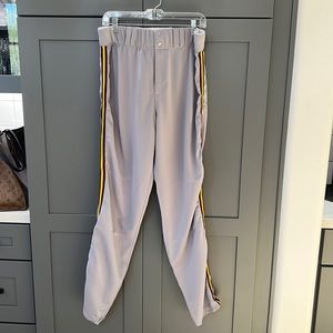 {Adidas}Mens Sz 36 Gray Baseball Pants with Maroon & Gold Side Stripes